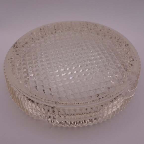 Circle Cigar Ash Tray with some Weight To it! - Picture 8 of 12